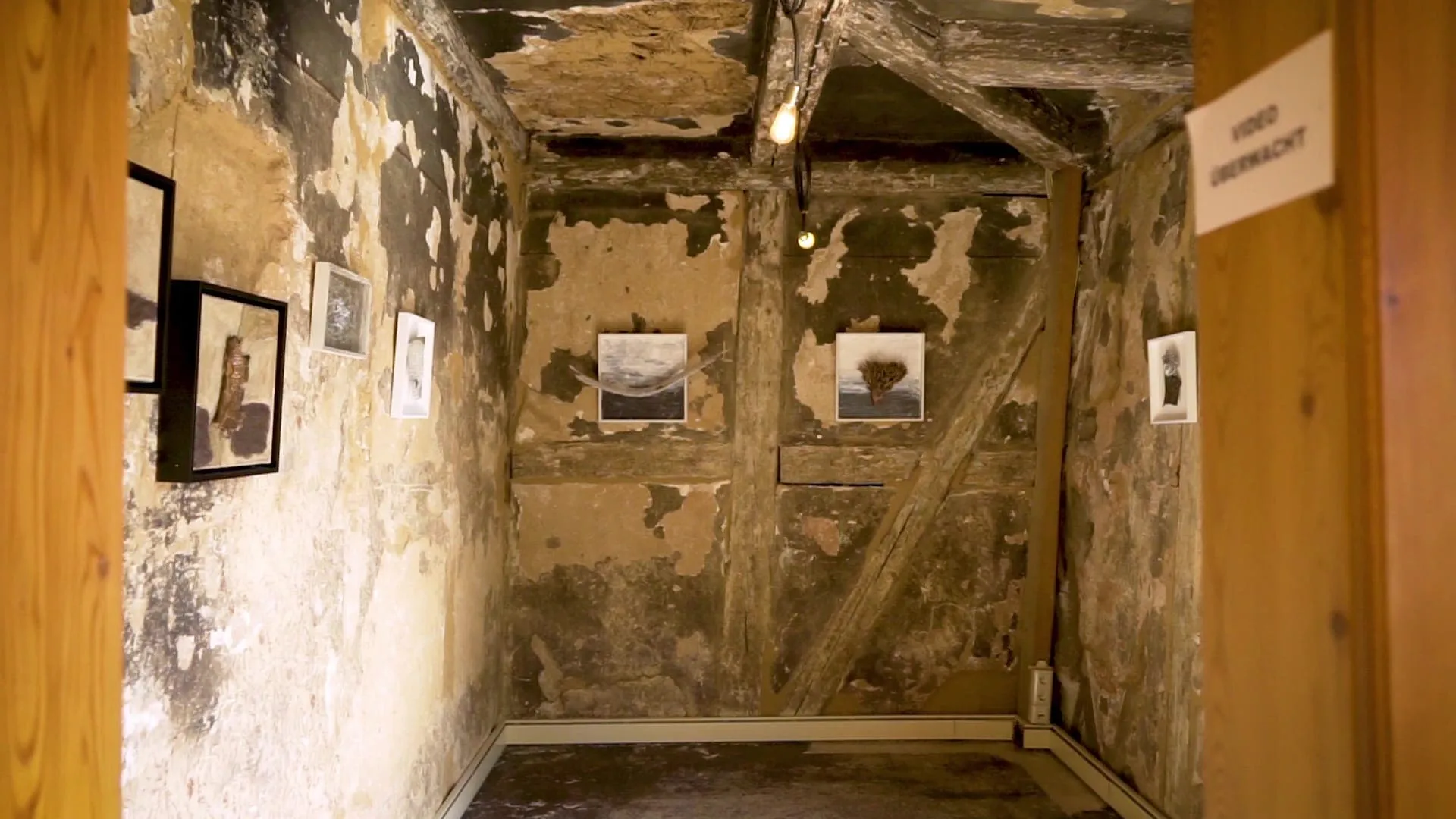 Video Michael Lerche, Schiefes Haus